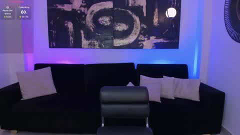 Snapshot of nicolesanz_ chatting on 01-28-25, 05:35 Nicole Sanz online show from 01-28-25, 05:35