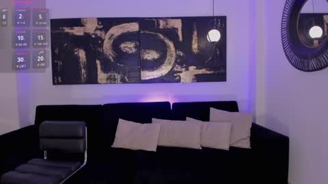 Snapshot of nicolesanz_ chatting on 01-30-25, 02:15 Nicole Sanz online show from 01-30-25, 02:15