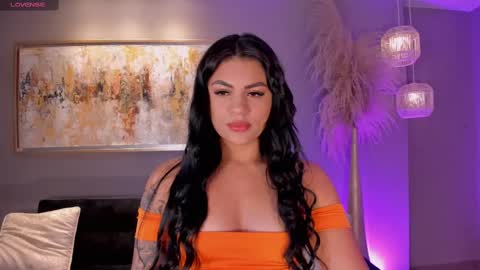 Snapshot of nicolesanz_ chatting on 02-16-25, 11:05 Nicole Sanz online show from 02-16-25, 11:05