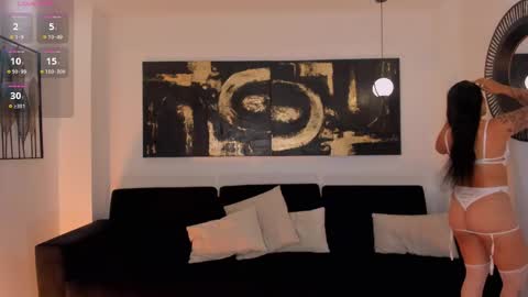 Snapshot of nicolesanz_ chatting on 03-10-25, 01:32 Nicole Sanz online show from 03-10-25, 01:32
