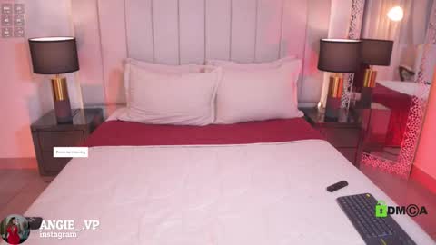 Snapshot of nicoleth18 chatting on 03-24-26, 11:37 nicoleth18 online show from 03-24-26, 11:37