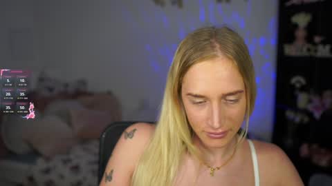 Snapshot of nicolette__shea_ chatting on 01-11-25, 09:57 nicolette__shea_ online show from 01-11-25, 09:57