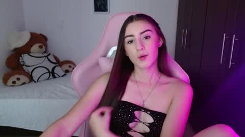 nicoll_28 online show from 10-26-25, 08:26