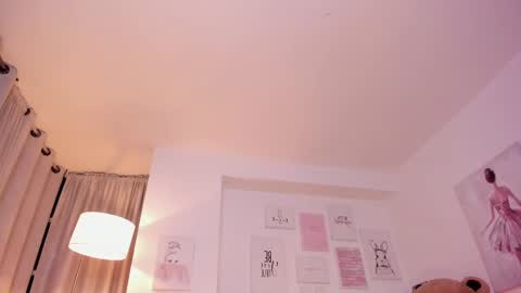 Nicolle online show from 02-20-25, 03:01