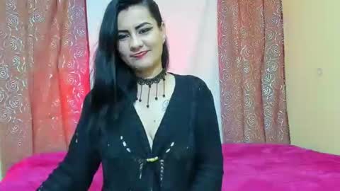nicolle gomes online show from 05-13-26, 11:11