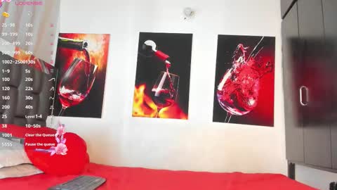 Snapshot of nicolle_hanks1 chatting on 10-18-25, 02:03 nicolle_hanks1 online show from 10-18-25, 02:03