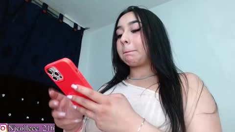 Snapshot of nicolle_sabinas chatting on 02-16-25, 09:15 Nicolle online show from 02-16-25, 09:15