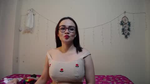 nicolle_sky online show from 01-21-25, 05:41