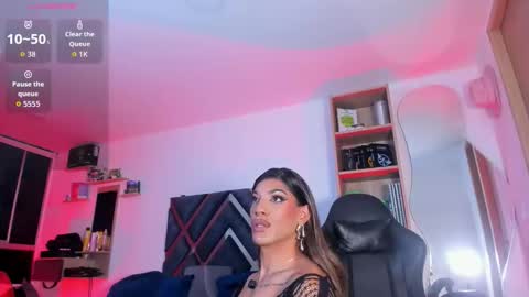   facebook nicolle delgado online show from 01-16-26, 01:53