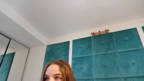 Nicolle online show from 02-07-25, 11:03