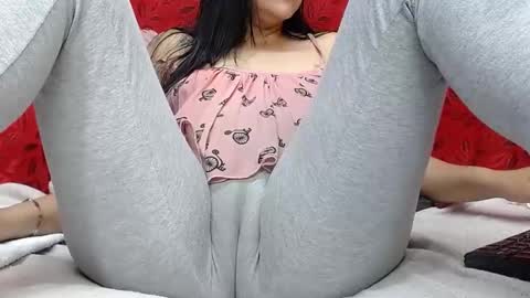 NICOLLE online show from 10-18-25, 11:16