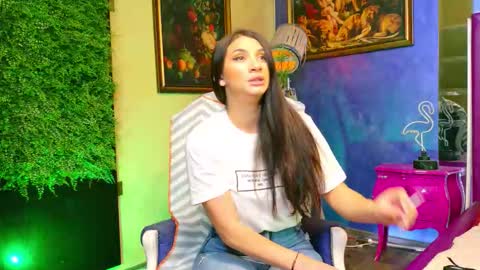 Nicolle online show from 09-24-25, 03:26