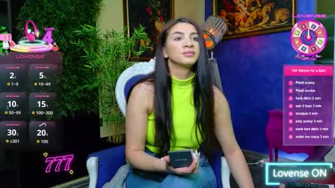 Nicolle online show from 02-24-26, 10:46