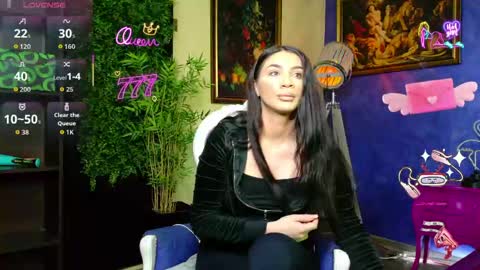 Nicolle online show from 05-12-26, 06:54