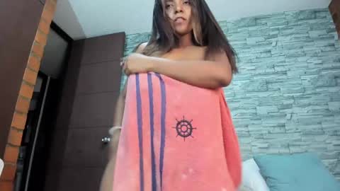 nicollesofia3 online show from 03-02-25, 07:21