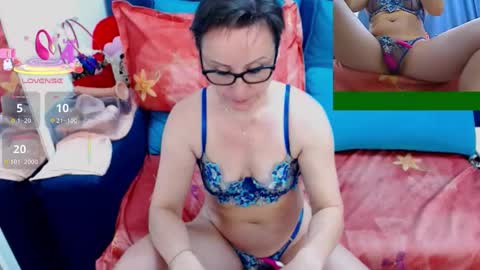 Nicolle online show from 05-06-26, 02:40
