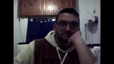 Snapshot of nicolovii chatting on 05-24-26, 02:05 nicolovii online show from 05-24-26, 02:05