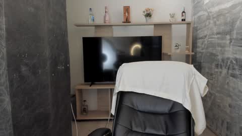 Snapshot of nicolross_ chatting on 01-24-25, 04:28 NicolRoss online show from 01-24-25, 04:28