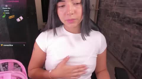 Snapshot of nicolross_ chatting on 10-09-25, 02:37 NicolRoss online show from 10-09-25, 02:37