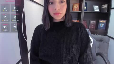 Snapshot of nicolross_ chatting on 10-14-25, 11:55 NicolRoss online show from 10-14-25, 11:55