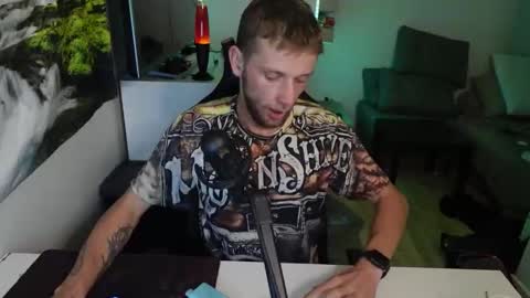 Snapshot of nicramga chatting on 10-19-25, 12:33 nicramga online show from 10-19-25, 12:33