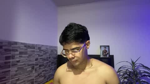 nicvelez22 online show from 03-18-26, 02:37