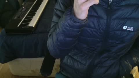 Snapshot of nielzzz69 chatting on 12-02-24, 12:18 Julian online show from 12-02-24, 12:18