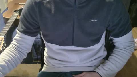 Snapshot of nielzzz69 chatting on 03-02-25, 01:27 Julian online show from 03-02-25, 01:27