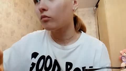 Ella online show from 04-06-26, 03:24