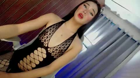 night_crystal1111 online show from 05-07-26, 07:52