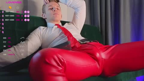 Snapshot of night_wwwolf chatting on 12-29-24, 06:56 Jameson online show from 12-29-24, 06:56