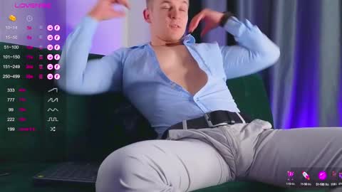 Snapshot of night_wwwolf chatting on 01-14-25, 01:28 Jameson online show from 01-14-25, 01:28