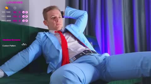 Snapshot of night_wwwolf chatting on 01-17-25, 02:08 Jameson online show from 01-17-25, 02:08