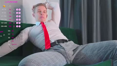 Snapshot of night_wwwolf chatting on 01-21-25, 10:41 Jameson online show from 01-21-25, 10:41