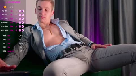 Snapshot of night_wwwolf chatting on 01-26-25, 03:38 Jameson online show from 01-26-25, 03:38