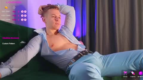 Snapshot of night_wwwolf chatting on 02-07-25, 02:40 Jameson online show from 02-07-25, 02:40