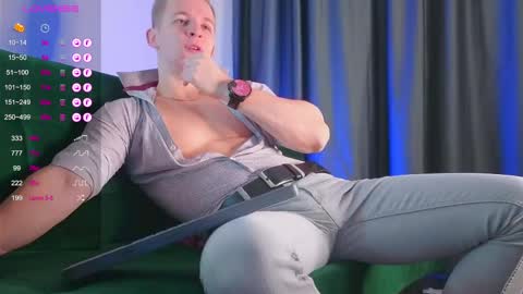 Snapshot of night_wwwolf chatting on 02-14-25, 02:07 Jameson online show from 02-14-25, 02:07