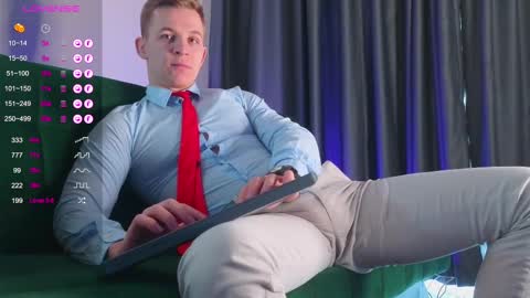 Snapshot of night_wwwolf chatting on 02-16-25, 01:05 Jameson online show from 02-16-25, 01:05