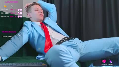 Snapshot of night_wwwolf chatting on 02-18-25, 09:54 Jameson online show from 02-18-25, 09:54