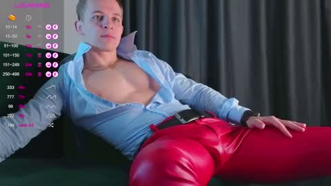 Snapshot of night_wwwolf chatting on 02-23-25, 04:13 Jameson online show from 02-23-25, 04:13