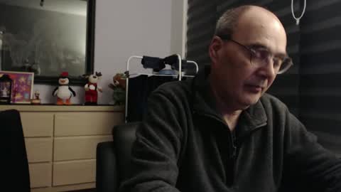 Snapshot of nightkeeper63 chatting on 11-29-25, 01:30 nightkeeper63 online show from 11-29-25, 01:30