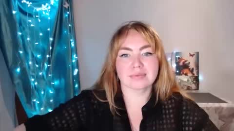 nightlaura online show from 01-01-25, 08:58