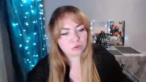 nightlaura online show from 01-06-25, 09:43