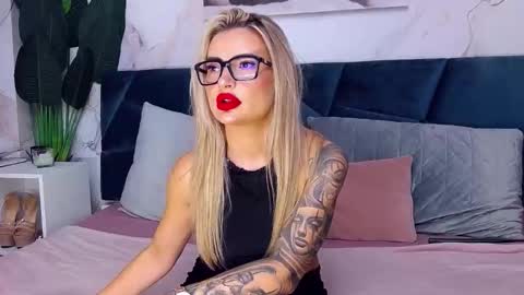 Iris online show from 09-22-25, 07:32