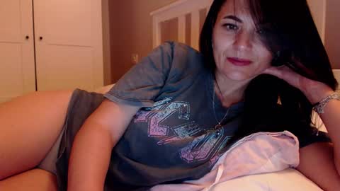 leona online show from 09-30-25, 08:58