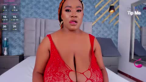 Snapshot of niiamoore_ chatting on 10-09-25, 09:35 NiiaMoore online show from 10-09-25, 09:35