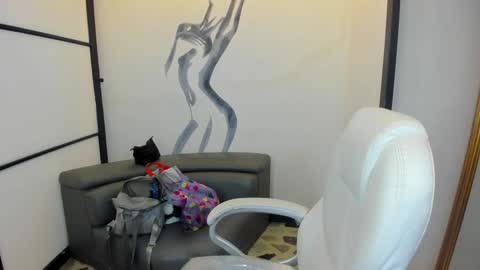 Anni online show from 01-29-25, 08:56