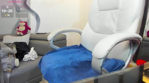 Anni online show from 02-09-25, 04:36