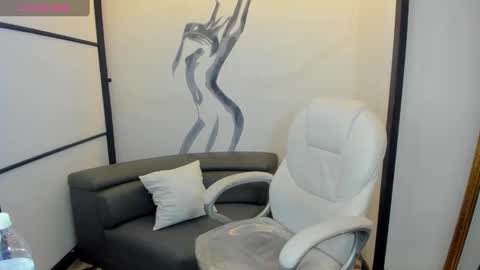 Anni online show from 02-12-25, 09:22