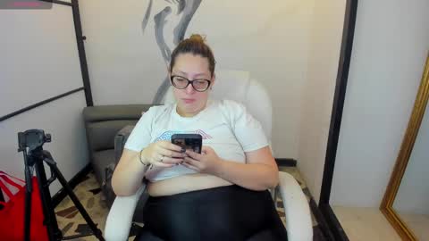 Anni online show from 02-26-25, 10:20